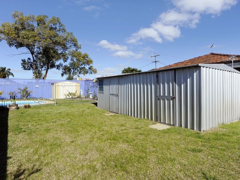 31 Kurrawa Street, Hillman WA 6168