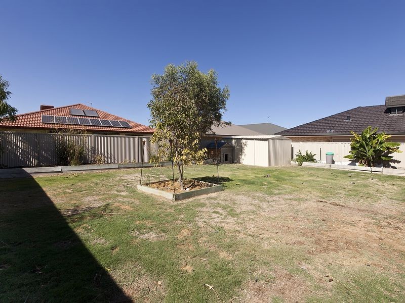 6 Ravenglass Crescent, Waikiki WA 6169