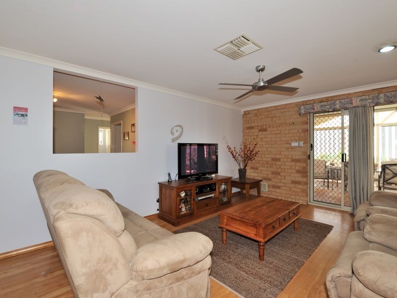 24 Coran Gardens, Warnbro WA 6169