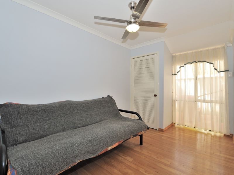 24 Coran Gardens, Warnbro WA 6169