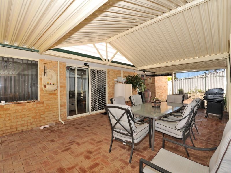 24 Coran Gardens, Warnbro WA 6169