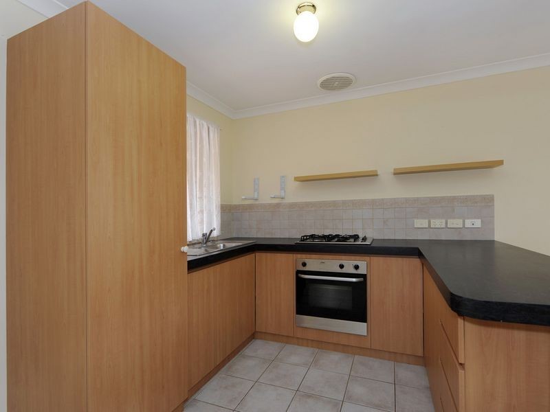 4/23 Royal Palm Drive, Warnbro WA 6169