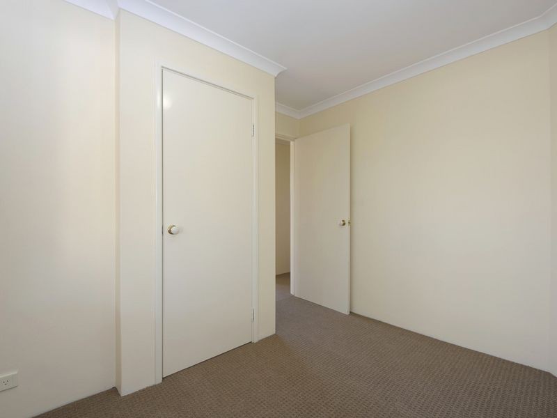 4/23 Royal Palm Drive, Warnbro WA 6169