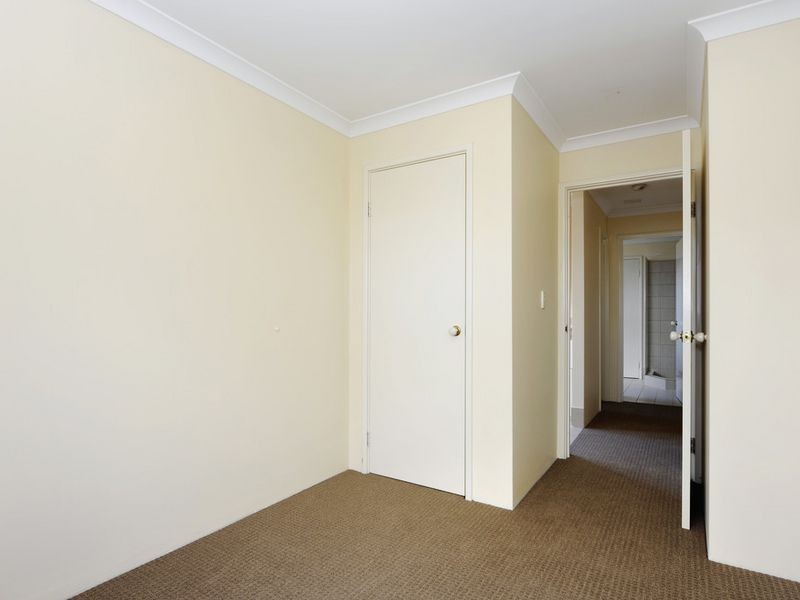4/23 Royal Palm Drive, Warnbro WA 6169