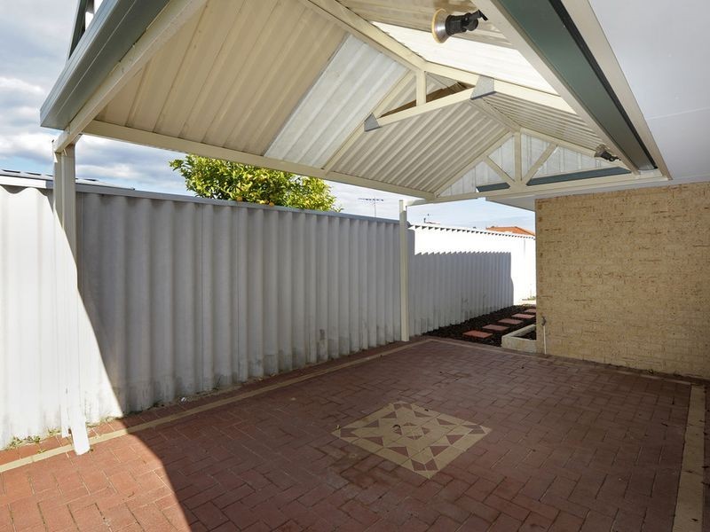 4/23 Royal Palm Drive, Warnbro WA 6169