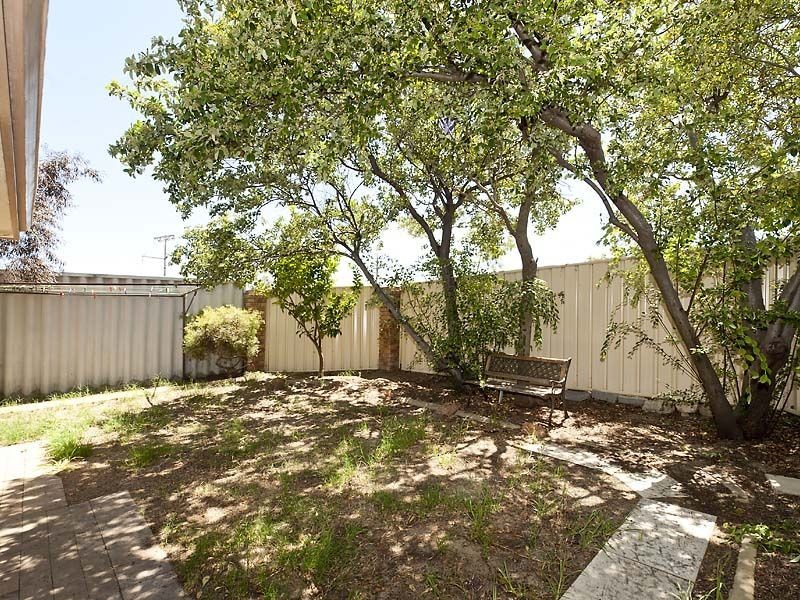 18/98 Simpson Avenue, Rockingham WA 6168