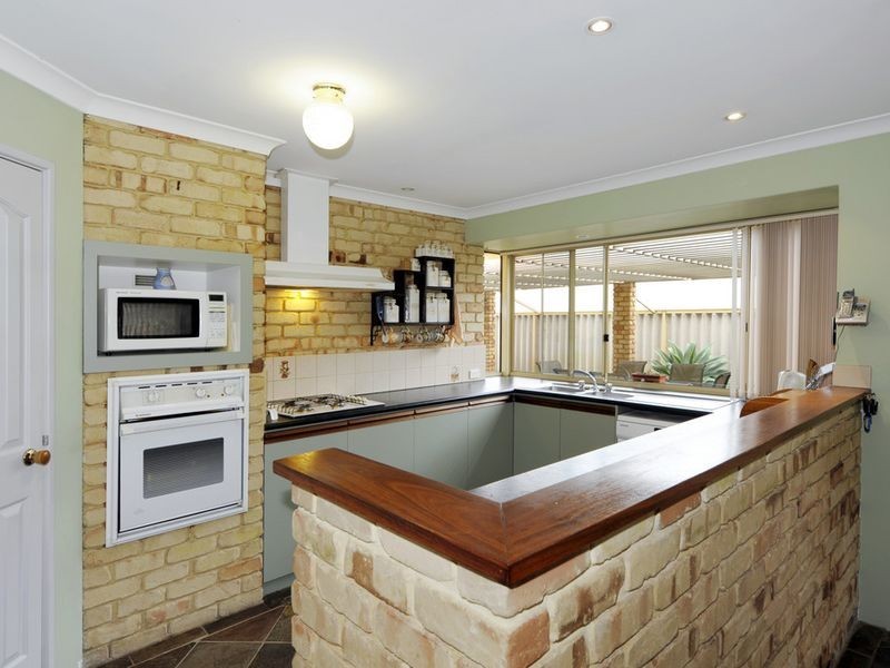 9 Tampico Court, Safety Bay WA 6169