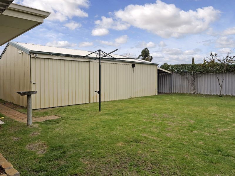 9 Tampico Court, Safety Bay WA 6169