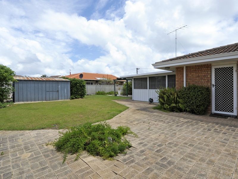 13 Hurst Place, Safety Bay WA 6169