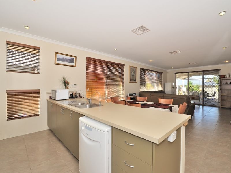 4 Seaford Lane, Secret Harbour WA 6173