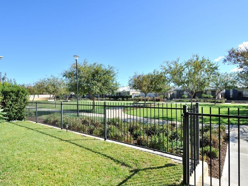 4 Seaford Lane, Secret Harbour WA 6173