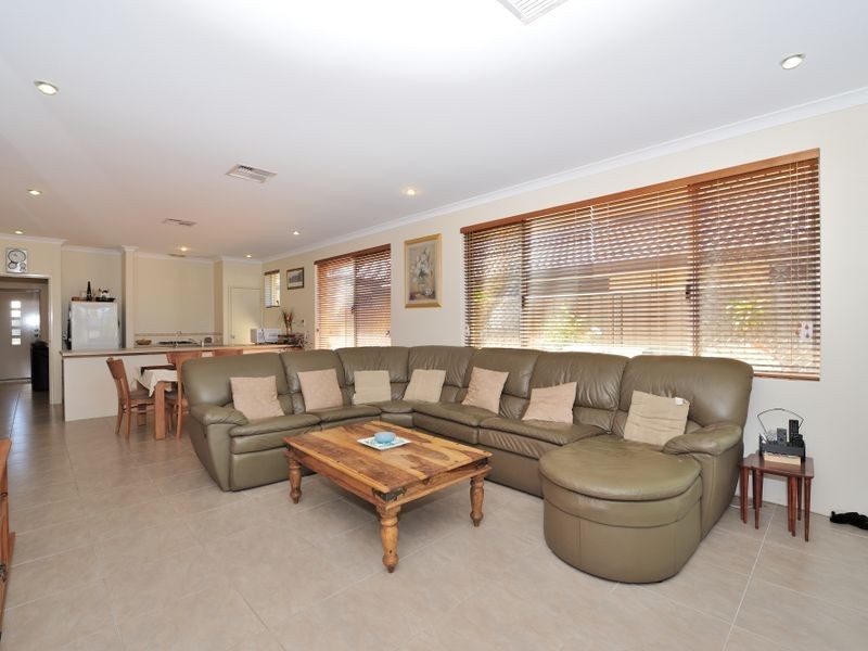 4 Seaford Lane, Secret Harbour WA 6173