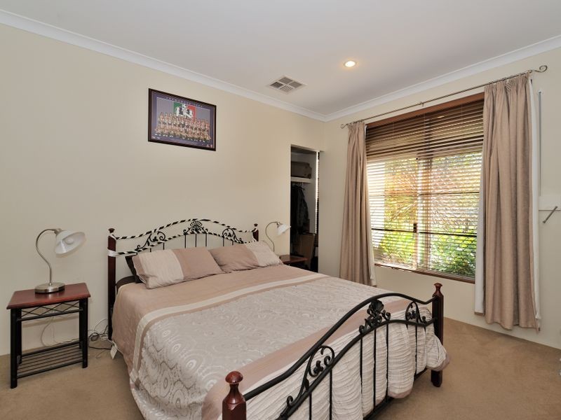 4 Seaford Lane, Secret Harbour WA 6173