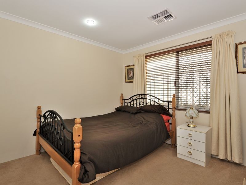 4 Seaford Lane, Secret Harbour WA 6173