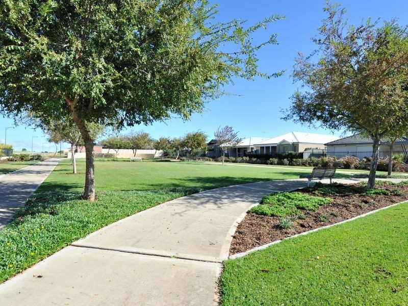 4 Seaford Lane, Secret Harbour WA 6173