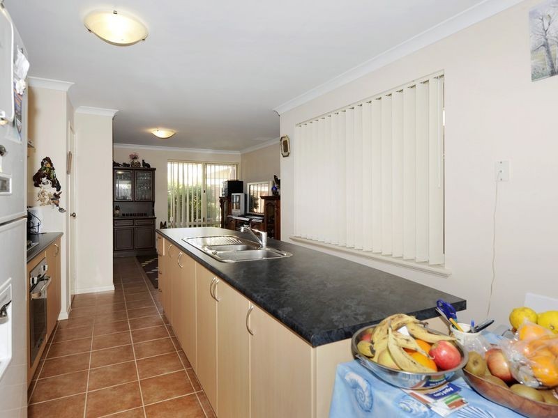 4/51 Laguardia Loop, Port Kennedy WA 6172