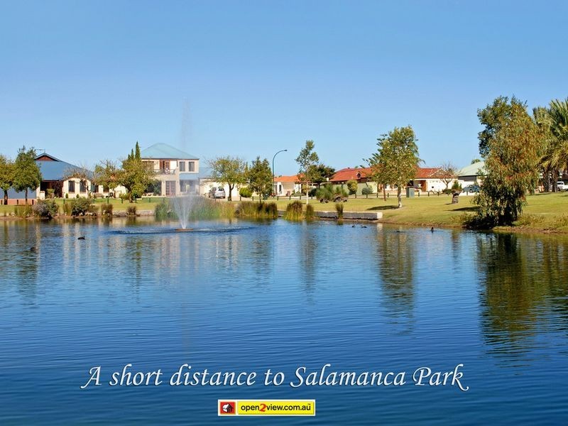 4/51 Laguardia Loop, Port Kennedy WA 6172