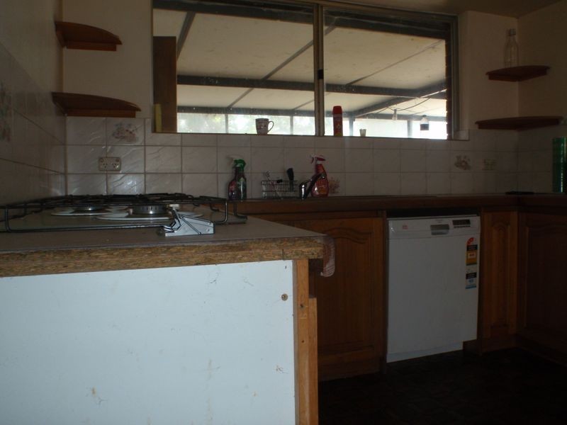 13 Cambridge Crescemt, Cooloongup WA 6168