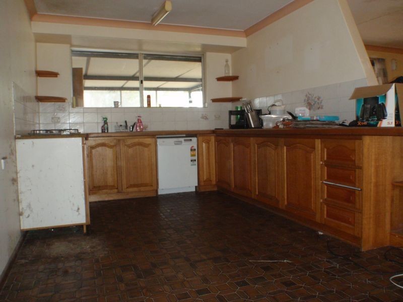 13 Cambridge Crescemt, Cooloongup WA 6168