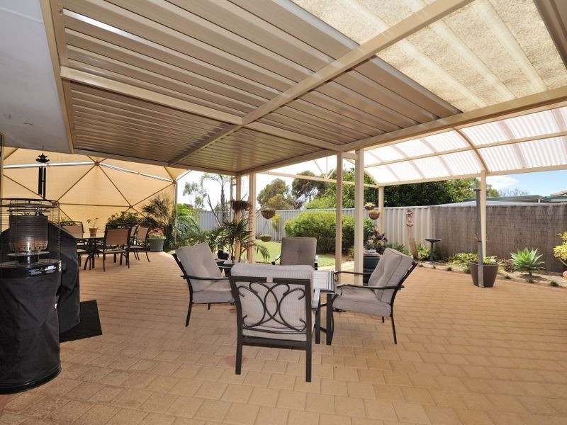 18 Hazlett Place, Waikiki WA 6169