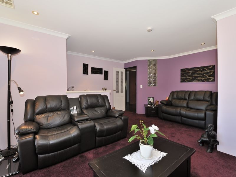 18 Hazlett Place, Waikiki WA 6169