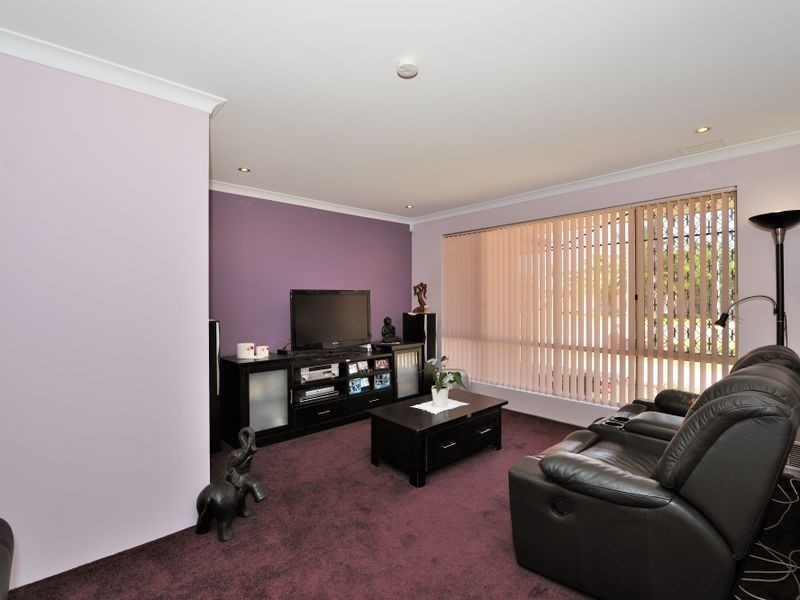 18 Hazlett Place, Waikiki WA 6169