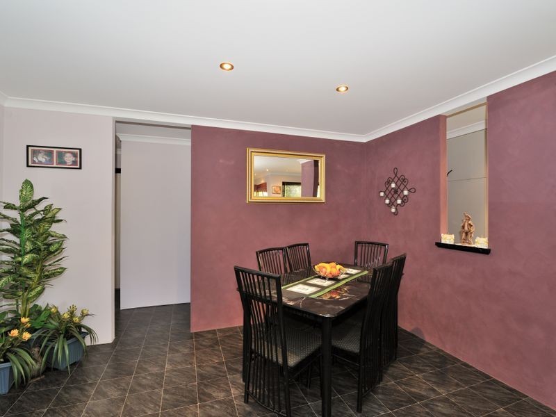 18 Hazlett Place, Waikiki WA 6169