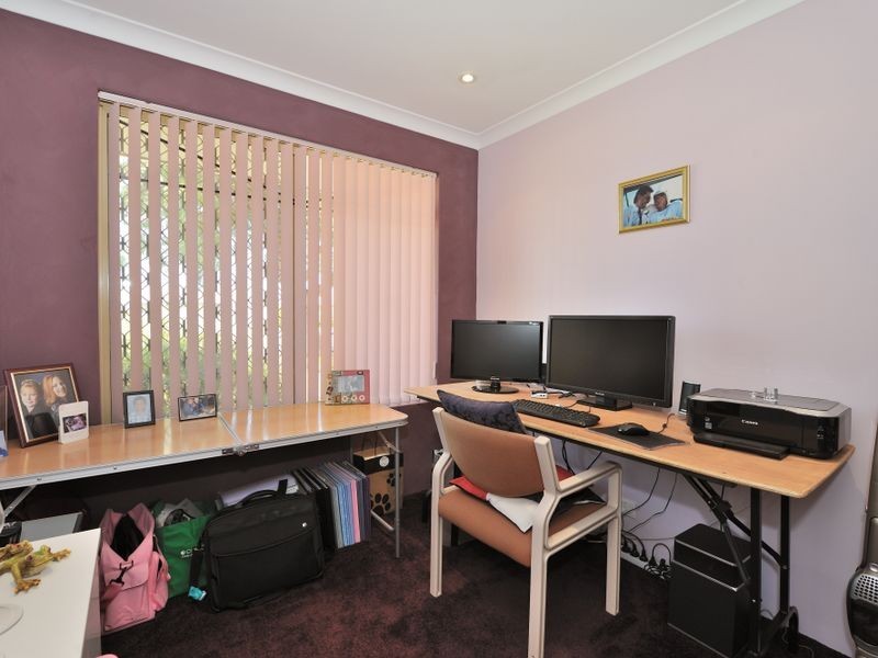 18 Hazlett Place, Waikiki WA 6169