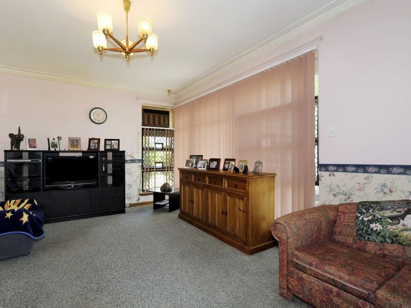 14 Clarinda Avenue, Orelia WA 6167