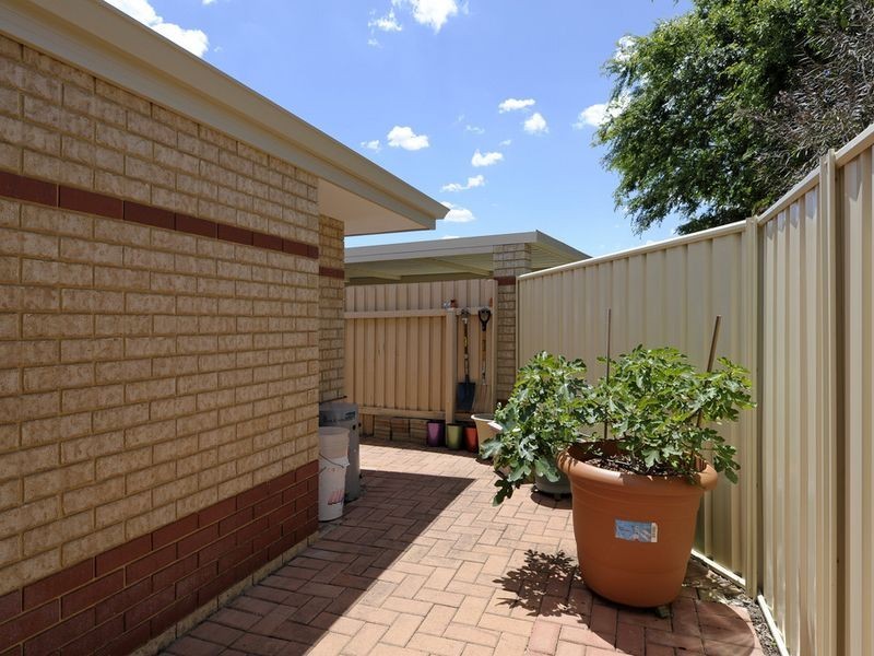 1/21 Ashford Avenue, Rockingham WA 6168