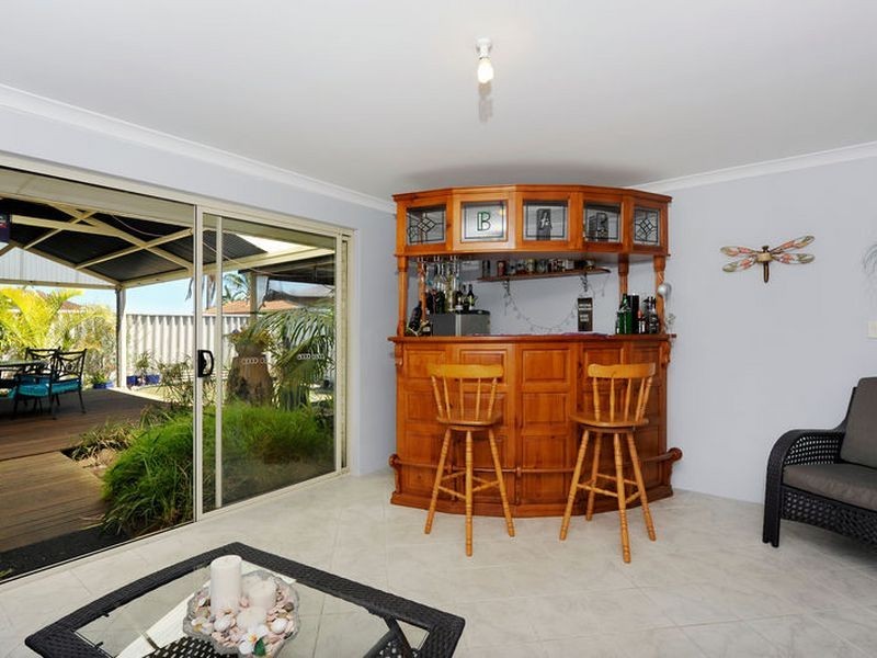 12 Moreton Crescent, Warnbro WA 6169