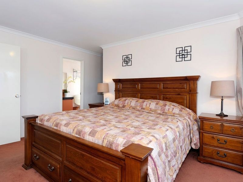 12 Moreton Crescent, Warnbro WA 6169