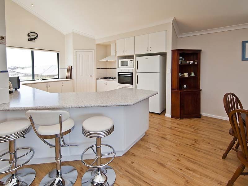 37 Jupiter Bend, Rockingham WA 6168