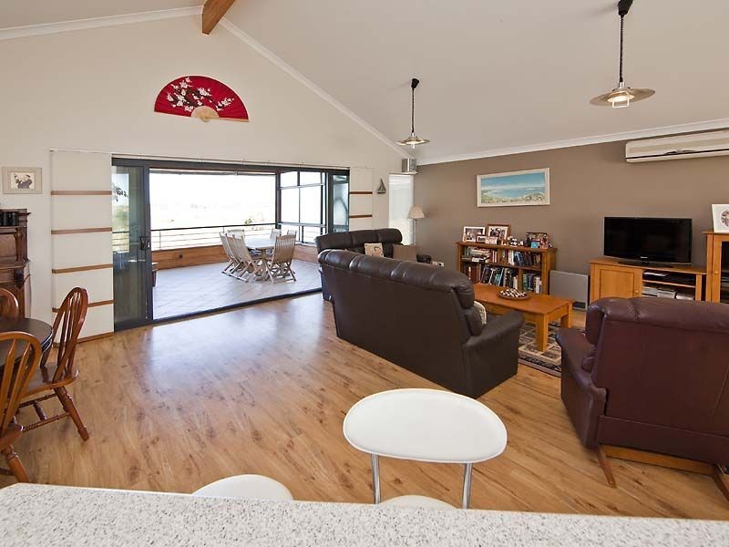 37 Jupiter Bend, Rockingham WA 6168