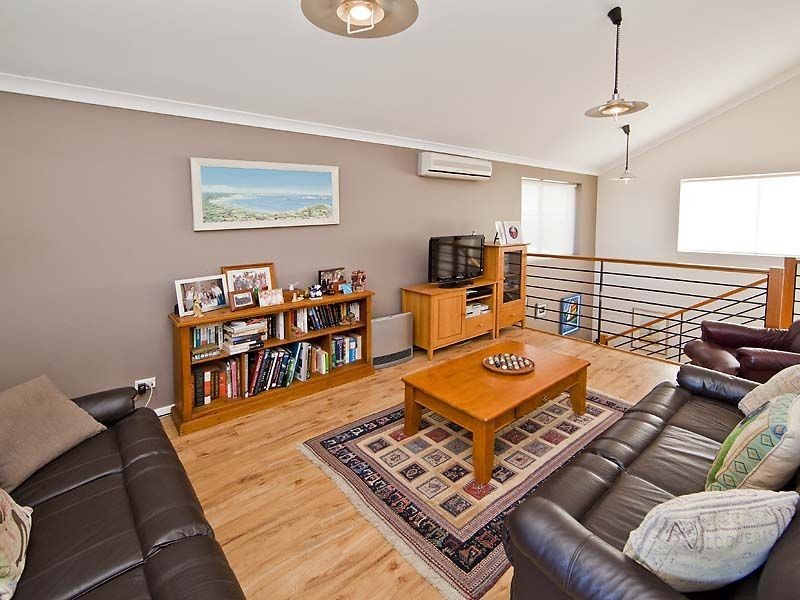 37 Jupiter Bend, Rockingham WA 6168
