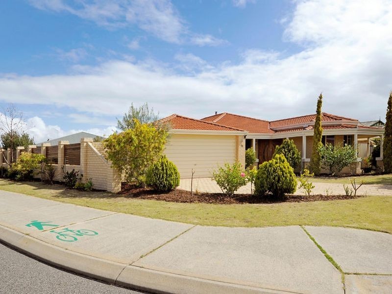 22 Mustique Mews, Secret Harbour WA 6173