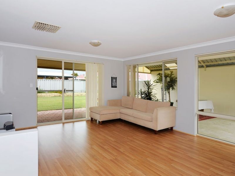 55 San Sebastain Blvd, Port Kennedy WA 6172