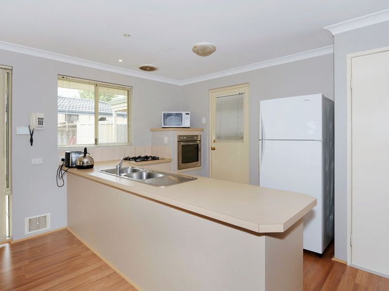 55 San Sebastain Blvd, Port Kennedy WA 6172