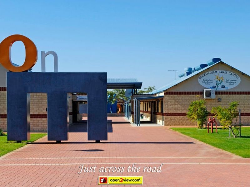 55 San Sebastain Blvd, Port Kennedy WA 6172