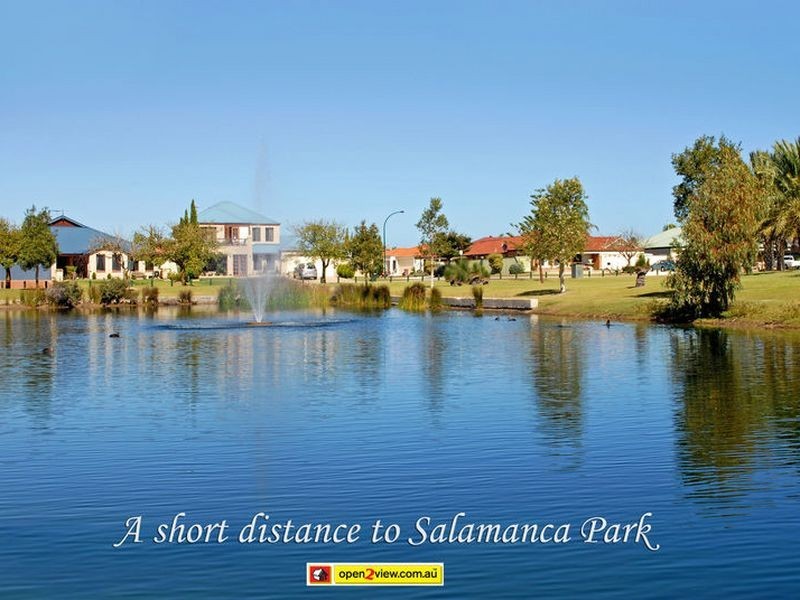 55 San Sebastain Blvd, Port Kennedy WA 6172