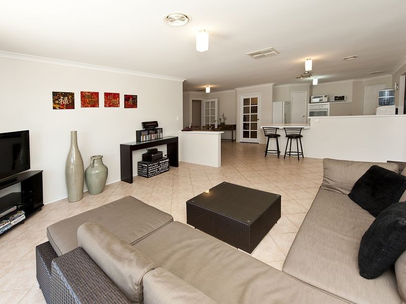 16 Cato Court, Rockingham WA 6168