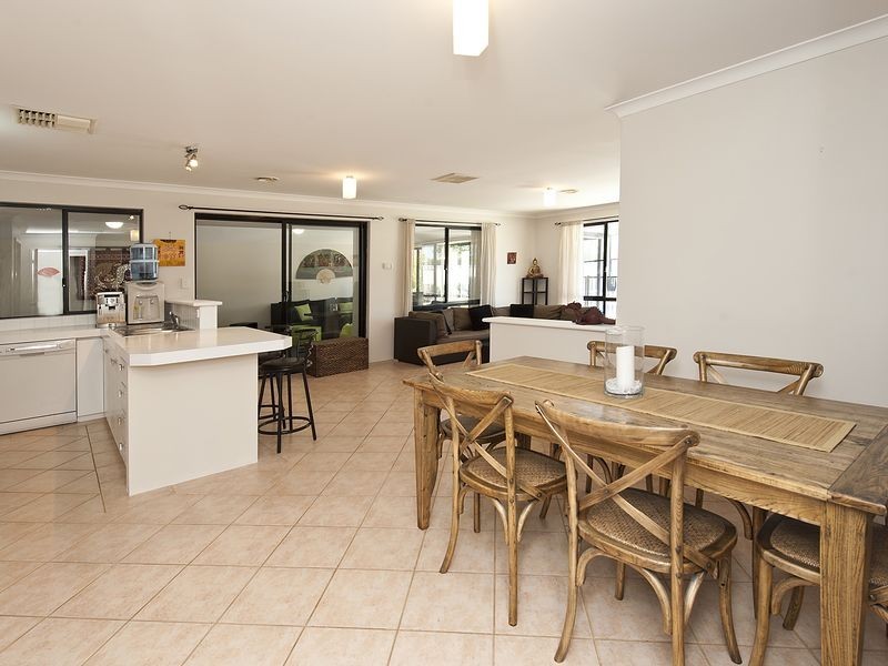 16 Cato Court, Rockingham WA 6168
