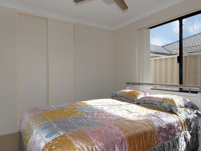 9/6 Bristol Street, Warnbro WA 6169