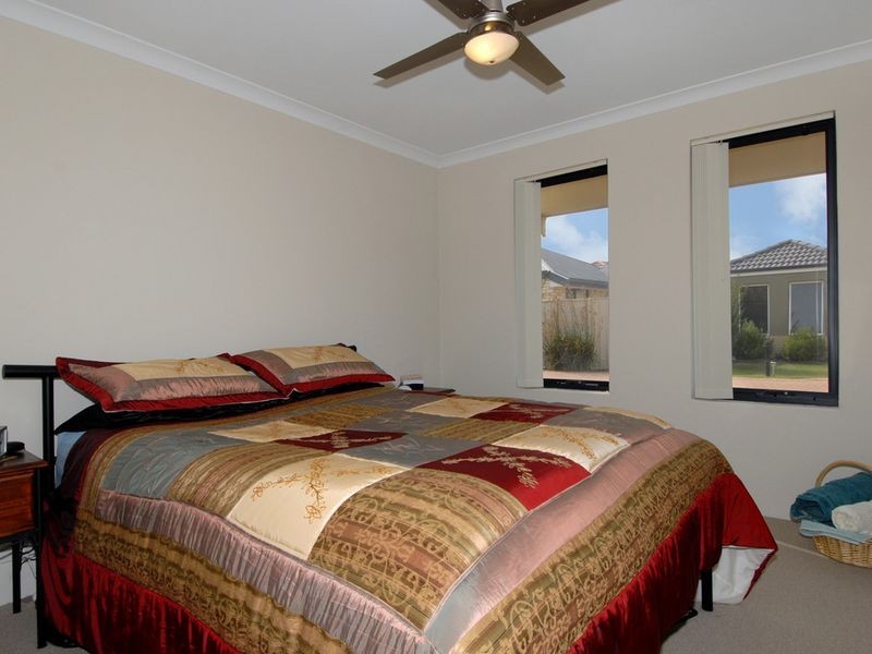 9/6 Bristol Street, Warnbro WA 6169