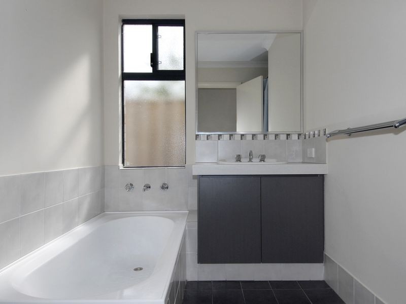 9/6 Bristol Street, Warnbro WA 6169