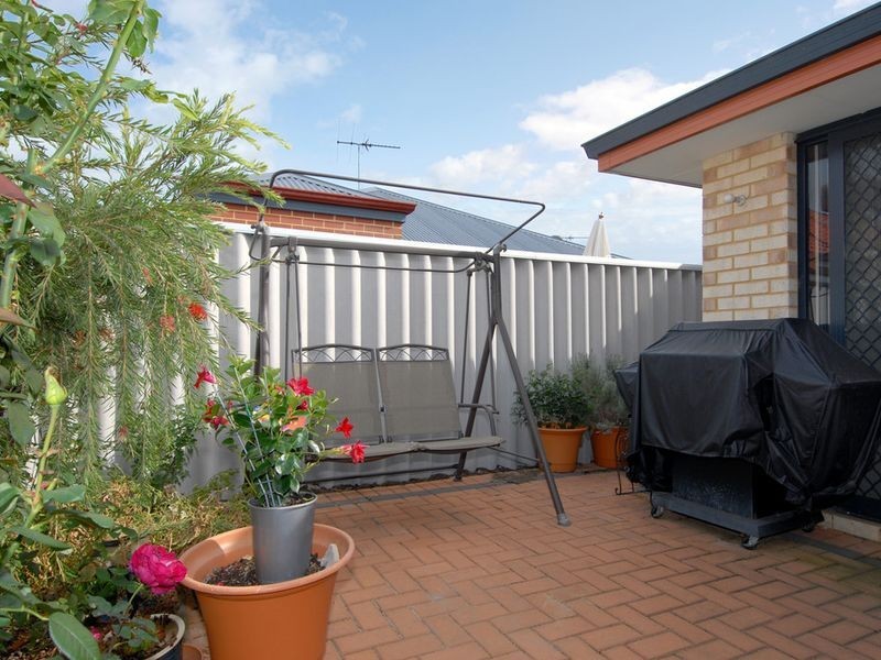 9/6 Bristol Street, Warnbro WA 6169