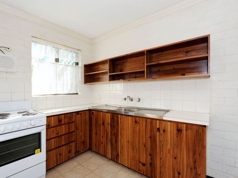 8/13 Merope Close, Rockingham WA 6168