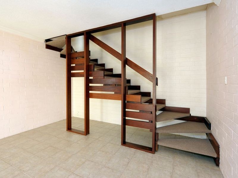 8/13 Merope Close, Rockingham WA 6168