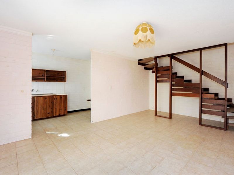 8/13 Merope Close, Rockingham WA 6168