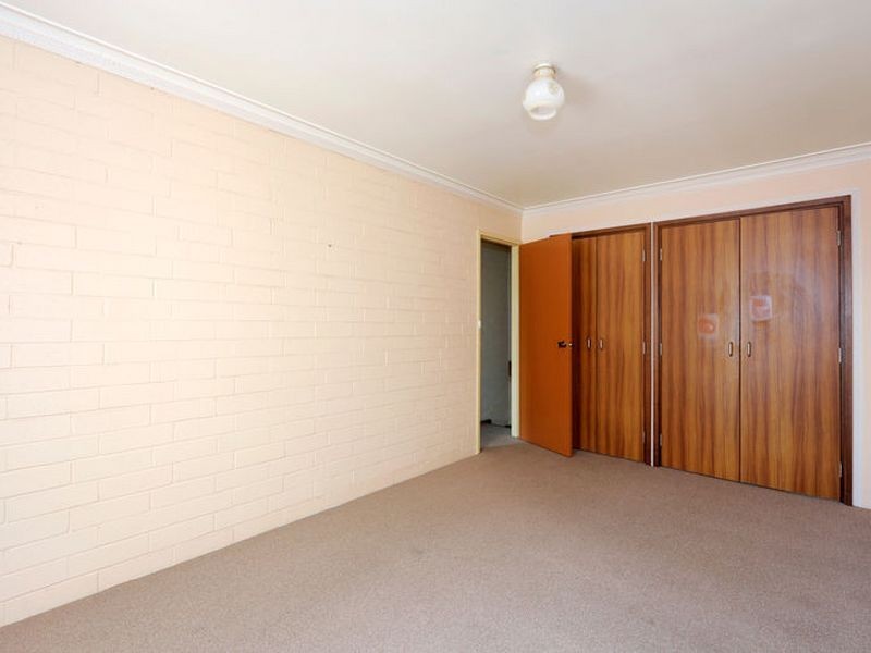 8/13 Merope Close, Rockingham WA 6168